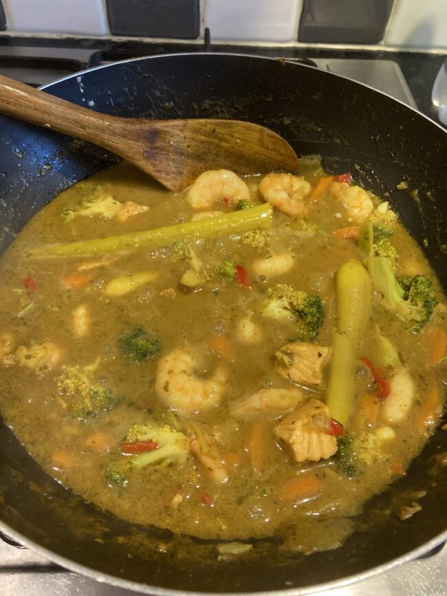 veg and fish curry image