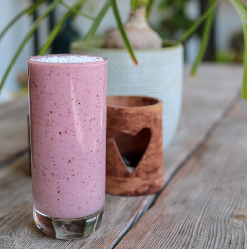 Straw and banana smoothie