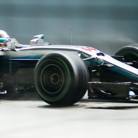 chuttersnap-5Yo1P9ErikM-unsplash Formula 1