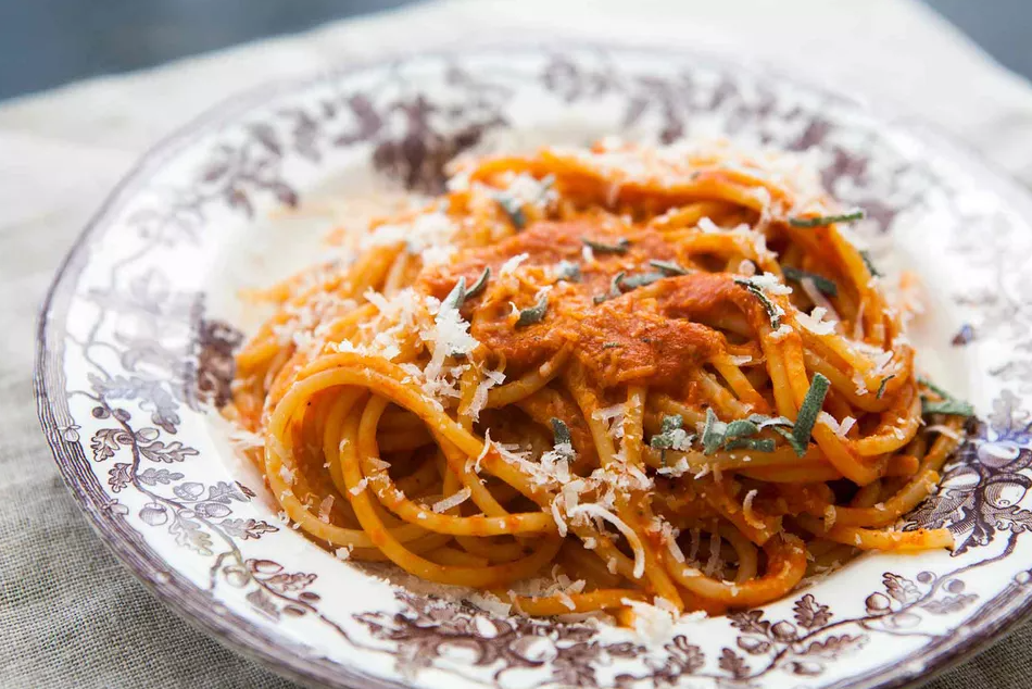 Roasted red pepper pasta sauce