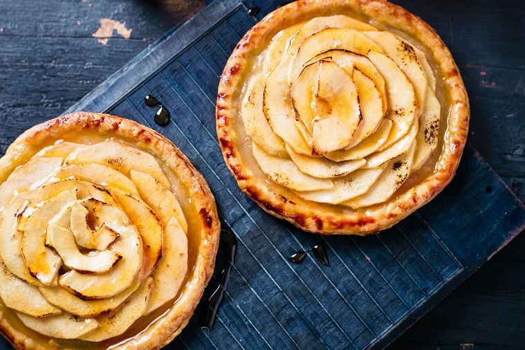 french-apple-tarts-with-calvados-cream