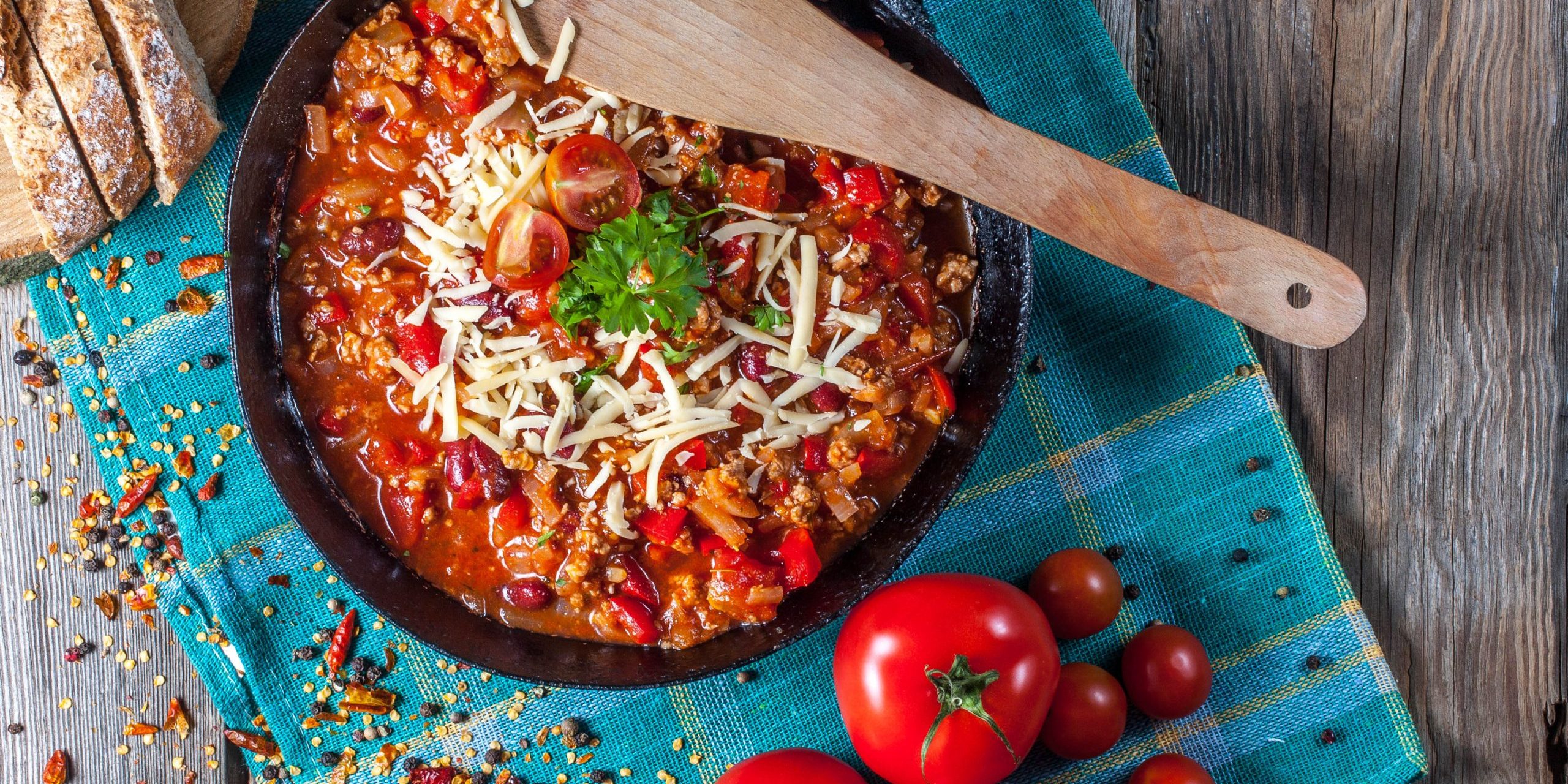 Chilli con carne with cheese.