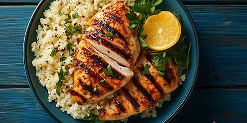 chicken with cauliflower rice and lemon